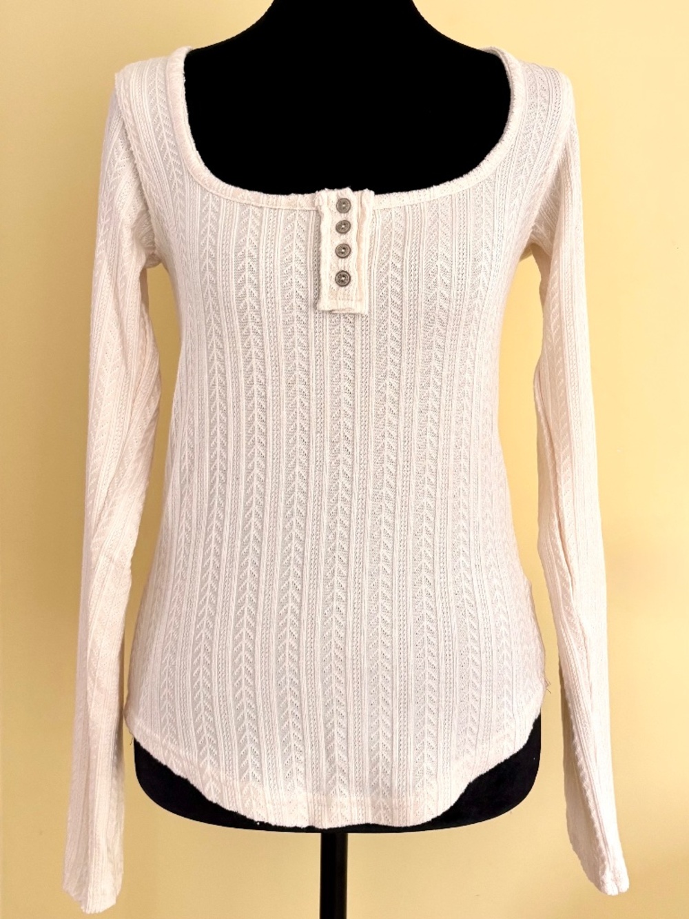 POL Textured Henley Long Sleeves Pullover Shirt Off White Beige Cream Size S